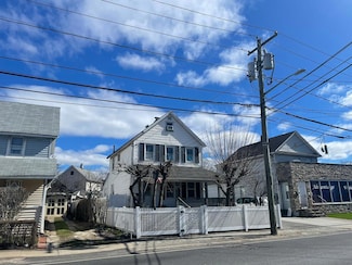 78 New Hyde Park Rd, Franklin Square, NY 11010