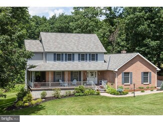 5066 Valley View Rd, Mohnton, PA 19540