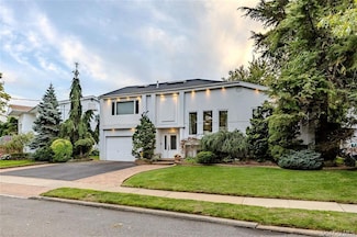 2872 Rosebud Ave, Merrick, NY 11566