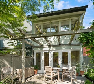 2339 42nd Ave E Unit 1, Seattle, WA 98112