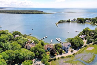 169 Daniels Island Rd, Mashpee, MA 02649