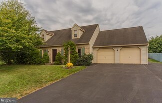 7 Cardinal Dr, Stevens, PA 17578