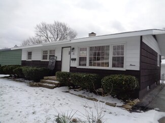 13 Mohawk Dr, Thornton, IL 60476