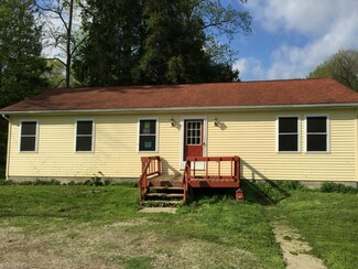 3738 Glenwood Dr, Austinburg, OH 44010