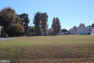 34 Doubloon Dr, Greenbackville, VA 23356