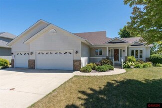 2214 Willow Ln, North Mankato, MN 56003