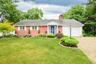 92 Grove Beach Rd S, Westbrook, CT 06498