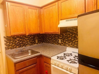 80 Dartmouth Loop, Staten Island, NY 10306