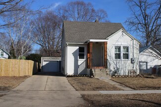704 11th Ave SE, Rochester, MN 55904