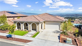 2553 Santa Fiora Dr, Corona, CA 92882