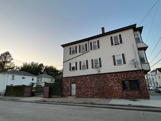90 Hargraves St, Fall River, MA 02723