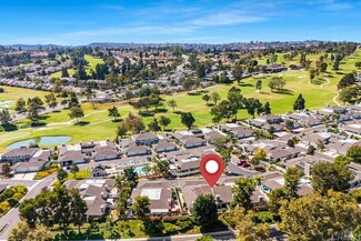 956 Prestwick Ct, Vista, CA 92081