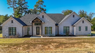 351 Mustang Dr, Longview, TX 75605