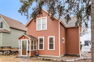 1560 Beech St, Saint Paul, MN 55106