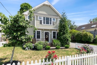 8 Sylvan St Unit A, Danvers, MA 01923