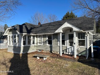 107 Greenwich St, Pittsfield, MA 01201