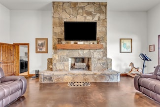 13831 Friendship Rd, Pilot Point, TX 76258