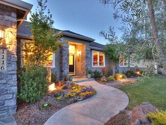 1116 Ridgemark Dr, Hollister, CA 95023