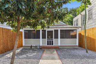813 Joseph St, New Orleans, LA 70115