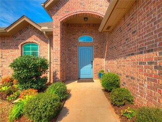 333 Kimberly Dr, Edmond, OK 73003