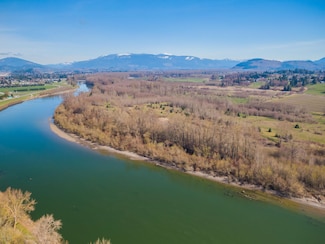 2323 Lindgren Rd, Mount Vernon, WA 98273