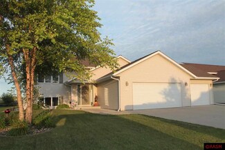 212 Cole Ct, Mankato, MN 56001