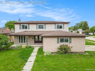 4325 Fox Hill Dr, Sterling Heights, MI 48310