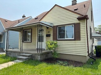 671 White Ave, Lincoln Park, MI 48146