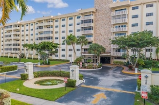 800 NE 195th St Unit 720, Miami, FL 33179