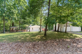 831 Kickapoo Ct, Hideaway Hills, OH 43107