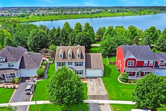 379 Kensington Dr, Oswego, IL 60543