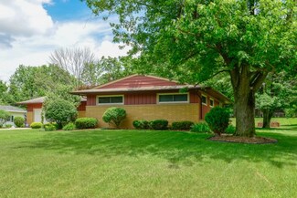 3862 Greendale Dr, Fort Wayne, IN 46815