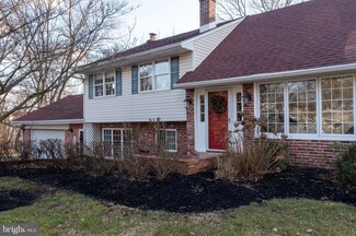 2351 Hillside Dr, Norristown, PA 19403