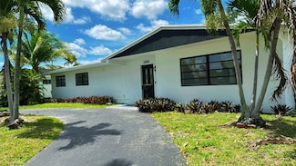 21000 Highland Lakes Blvd, Miami, FL 33179