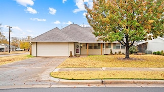 2945 Lakeside Dr, Oklahoma City, OK 73120
