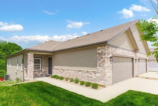 6106 Park St, Shawnee, KS 66216
