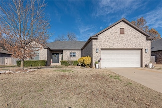 1914 Quinlan Ave, Lowell, AR 72745