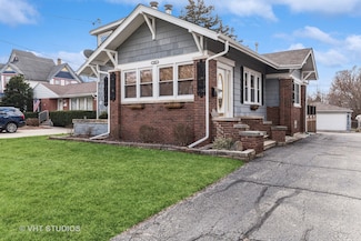 988 Victoria St, Antioch, IL 60002