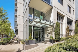 81 Clay St Unit 430, Seattle, WA 98121