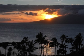 1 Bay Dr Unit 3604, Lahaina, HI 96761