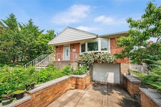 141-37 11th Ave, Flushing, NY 11357