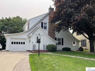 915 Armstrong Blvd S, Saint James, MN 56081