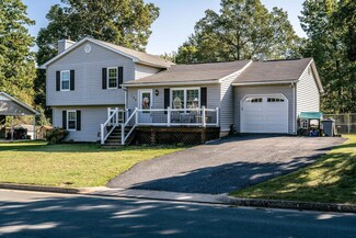 146 Torry Ln, Stuarts Draft, VA 24477