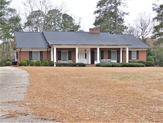 101 Charlotte Cir, Clinton, NC 28328