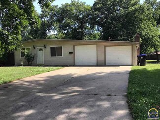 2904 SW 36th St, Topeka, KS 66614