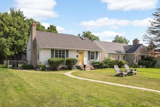 3208 W 60th St, Edina, MN 55410
