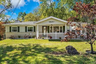 107 Short Dr, Fenton, MO 63026