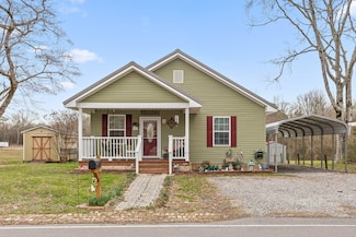 906 Stewart Ave, Chickamauga, GA 30707