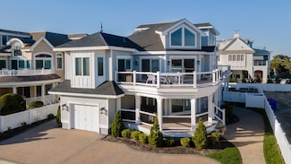 135 77th St, Avalon, NJ 08202