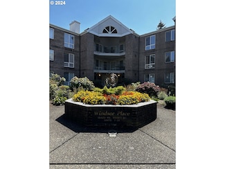 15420 NE Knott St Unit 10, Portland, OR 97230